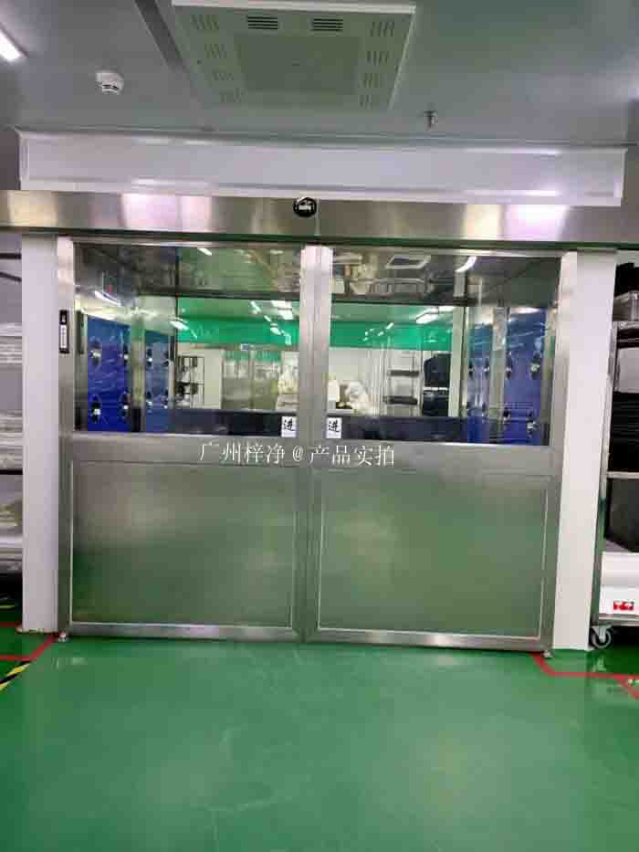 自動平開門風淋室是操作人員進出的潔凈通道 自動平開門風淋室是操作人員進出的潔凈通道